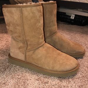 Tan Ugg boots